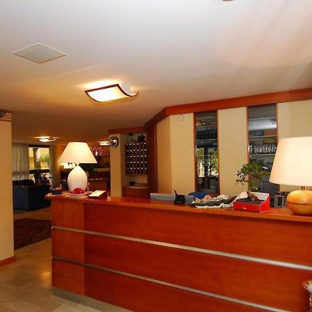 Hotel Ambasciata Cesenatico Extérieur photo