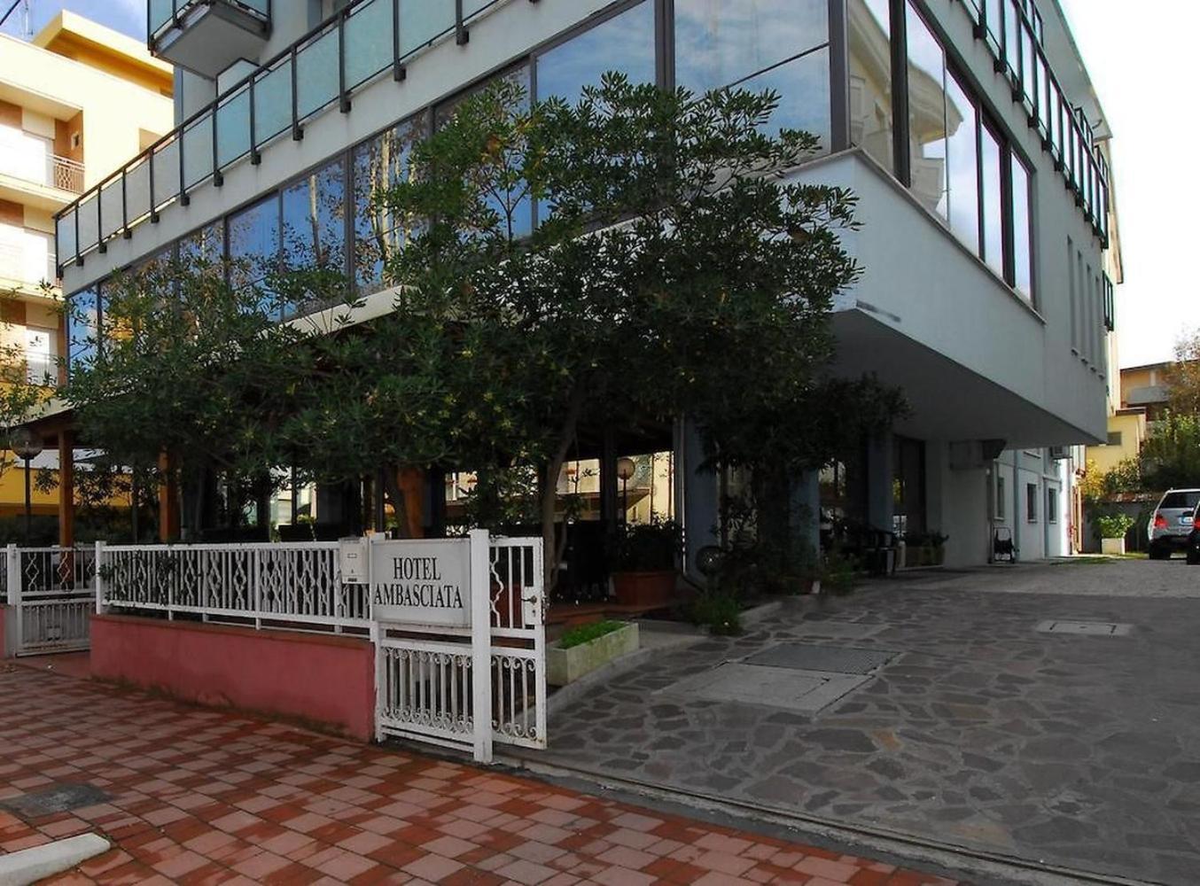 Hotel Ambasciata Cesenatico Extérieur photo