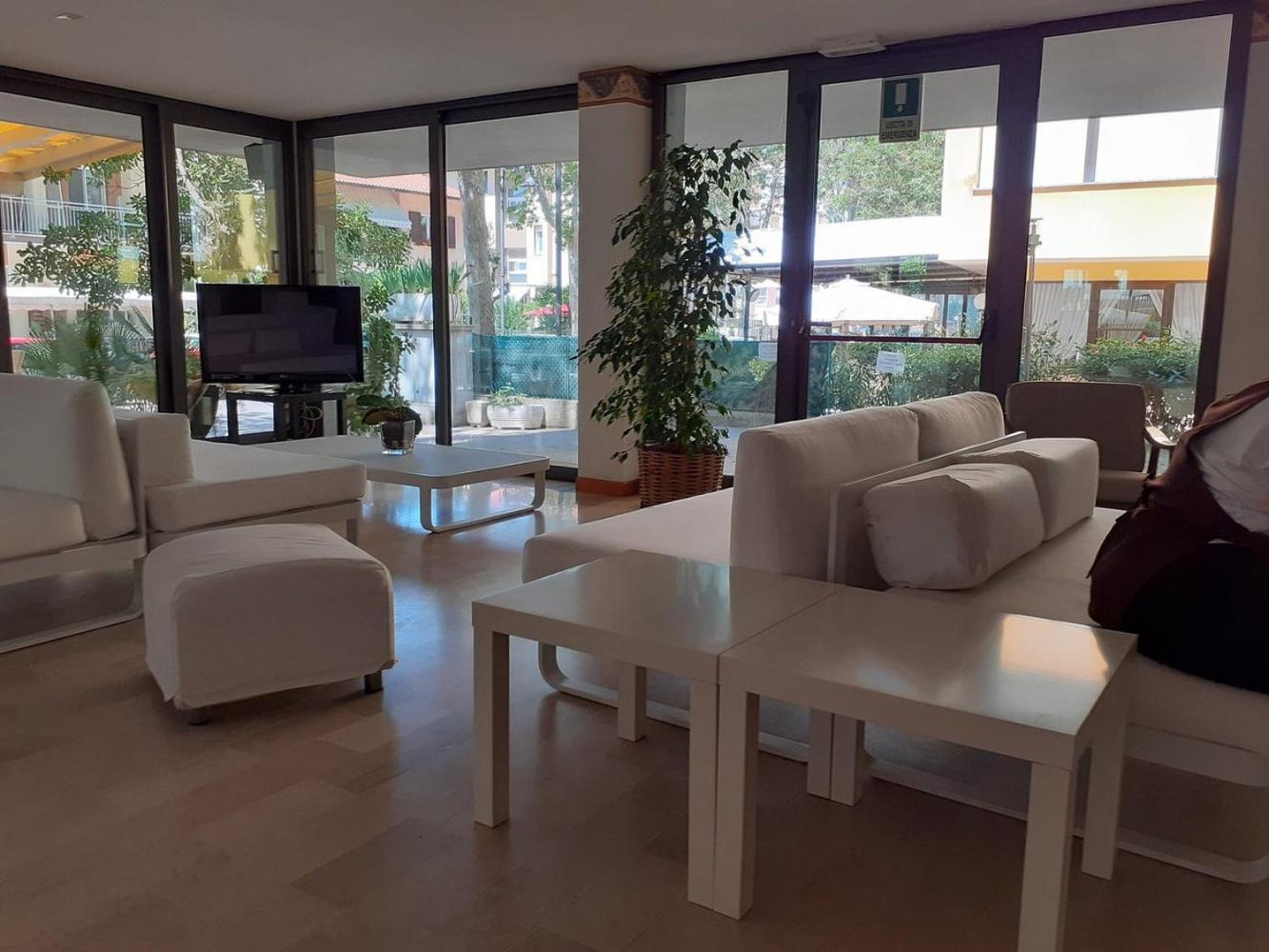 Hotel Ambasciata Cesenatico Extérieur photo