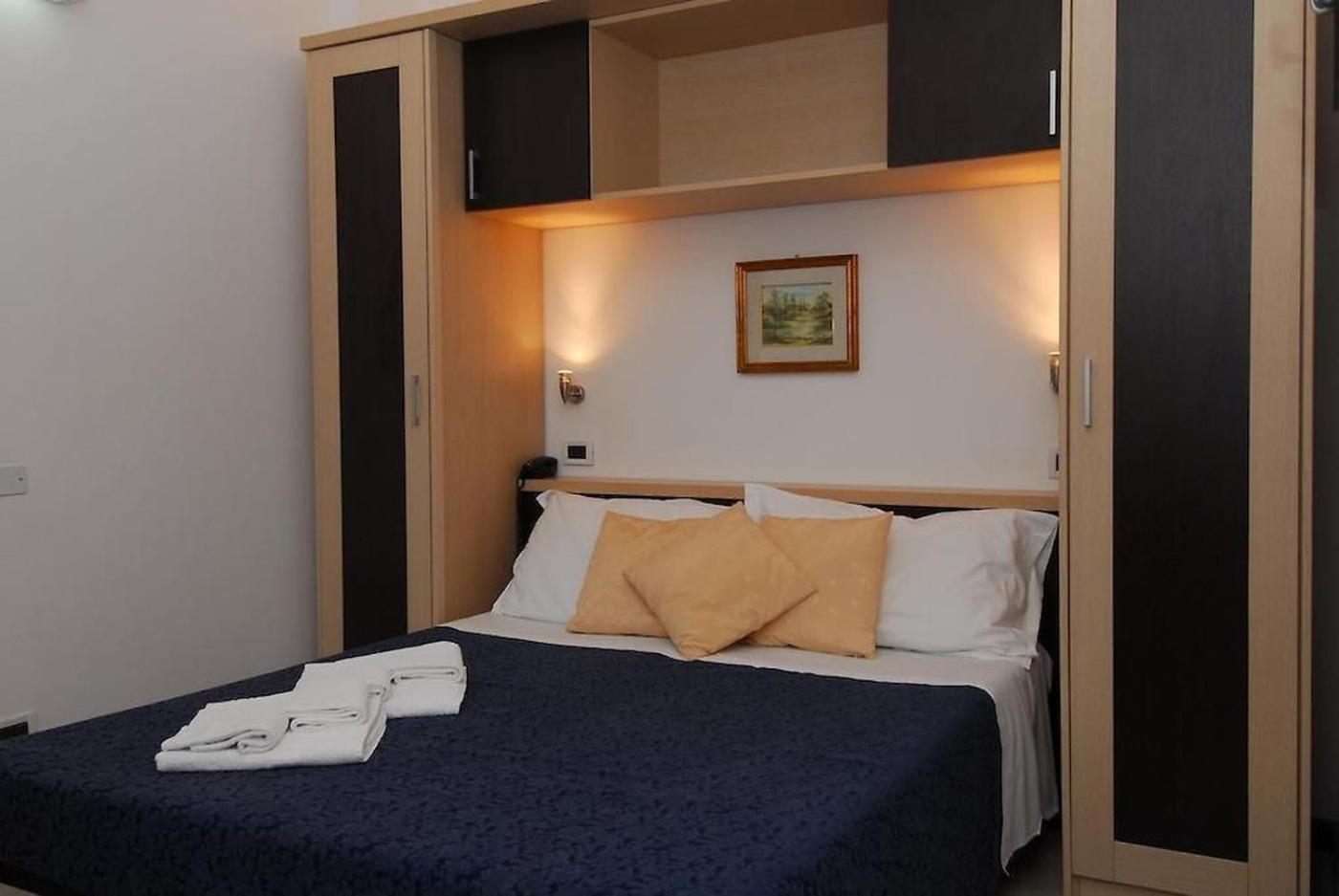 Hotel Ambasciata Cesenatico Extérieur photo